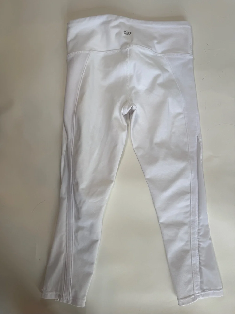 Alo Yoga White Cropped Leggings Size S